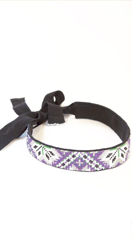 Hårbånd med perler bredt -lilla m/sort bånd (Nr 6691)