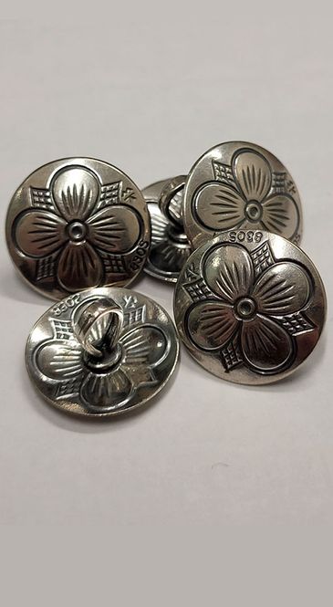 Hovedbilde Kløverknapp 80002 liten 16 mm