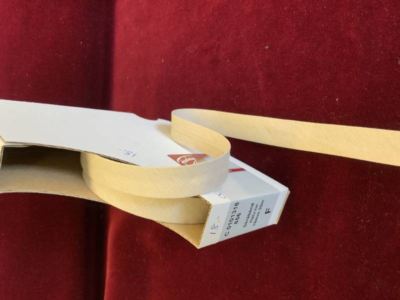 Skråbånd beige 18mm