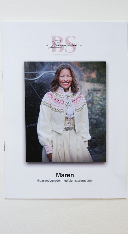 Bunadstrikk mønsterhefte modell 