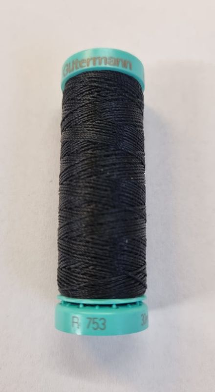 30 mtr Sysilke/ knapphullsilke nr 000