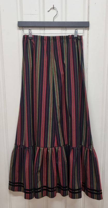 Understakk svartstripet Hanna Husflid 63